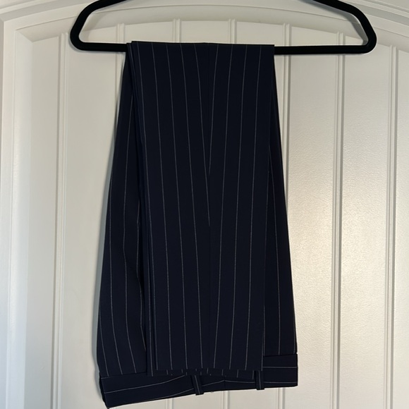 NWOT Women’s Armani Exchange Pinstripe Suit Pants in Navy Blue (Size 2) - Picture 4 of 10